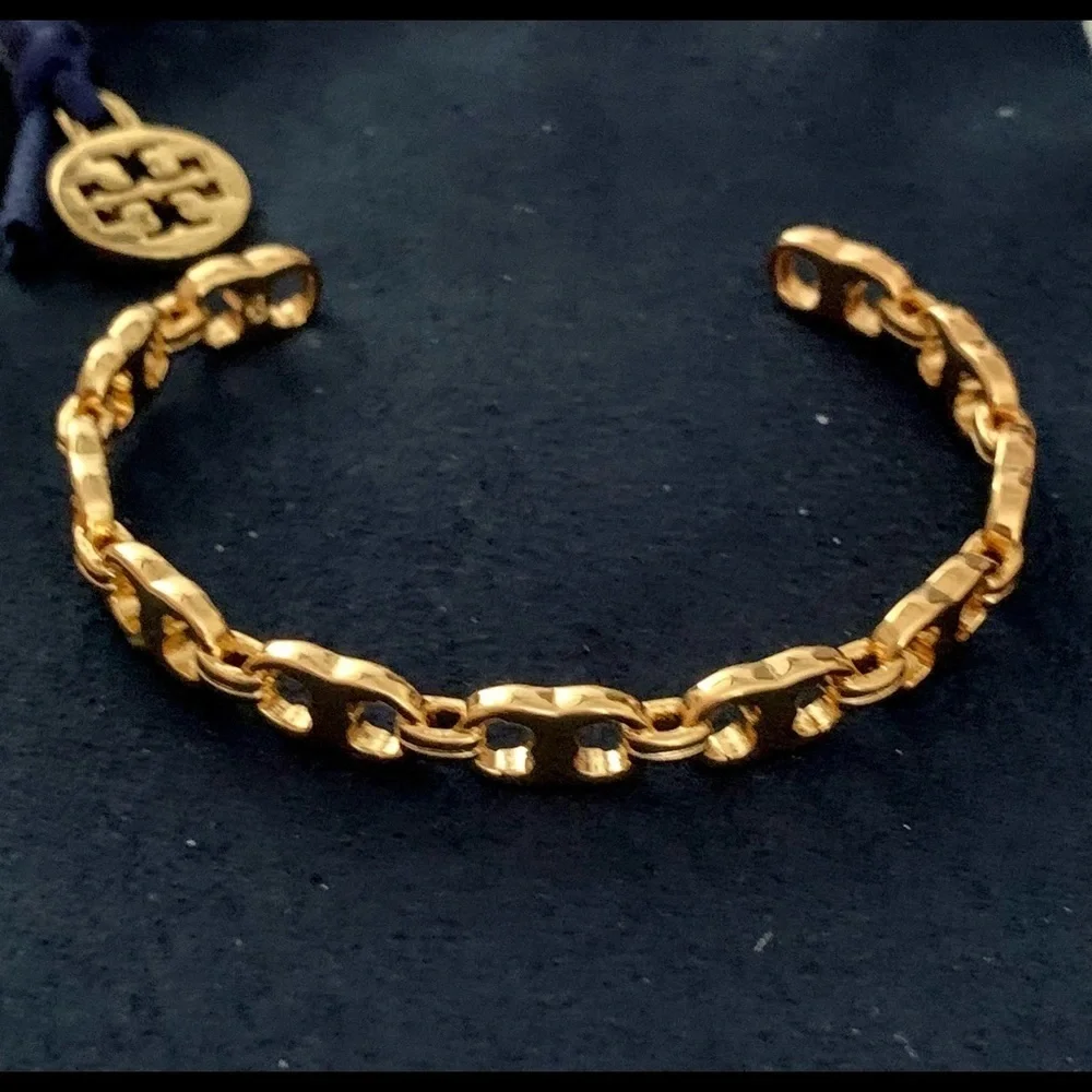 🔥🔥Tory Burch Authentic Jewelry Merchandise At Awesome Prices To Buy Now & Save